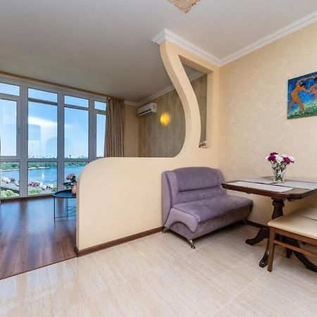 Apartments With Crazy Panoramic View Of The Dniepr كييف المظهر الخارجي الصورة