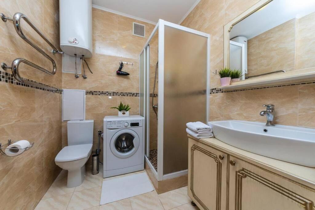 Apartments With Crazy Panoramic View Of The Dniepr كييف المظهر الخارجي الصورة