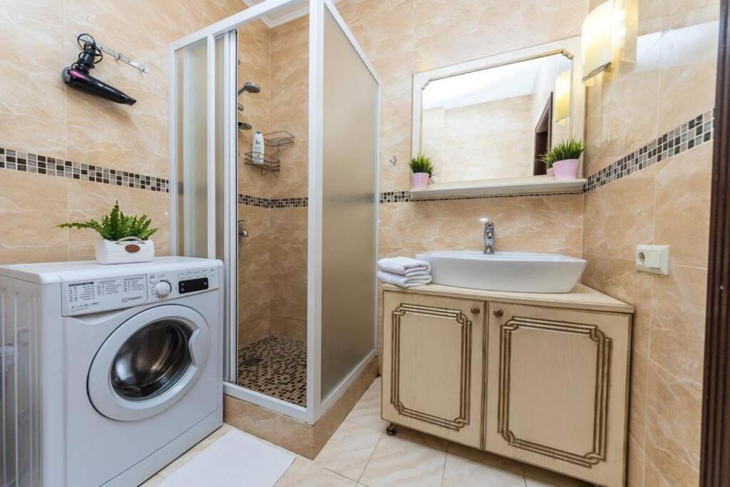 Apartments With Crazy Panoramic View Of The Dniepr كييف المظهر الخارجي الصورة