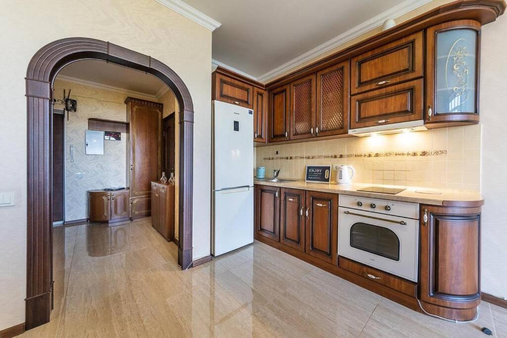 Apartments With Crazy Panoramic View Of The Dniepr كييف المظهر الخارجي الصورة